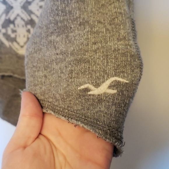 Hollister Oversized 3/4 Sleeve Sweatshirt - Picture 3 of 4